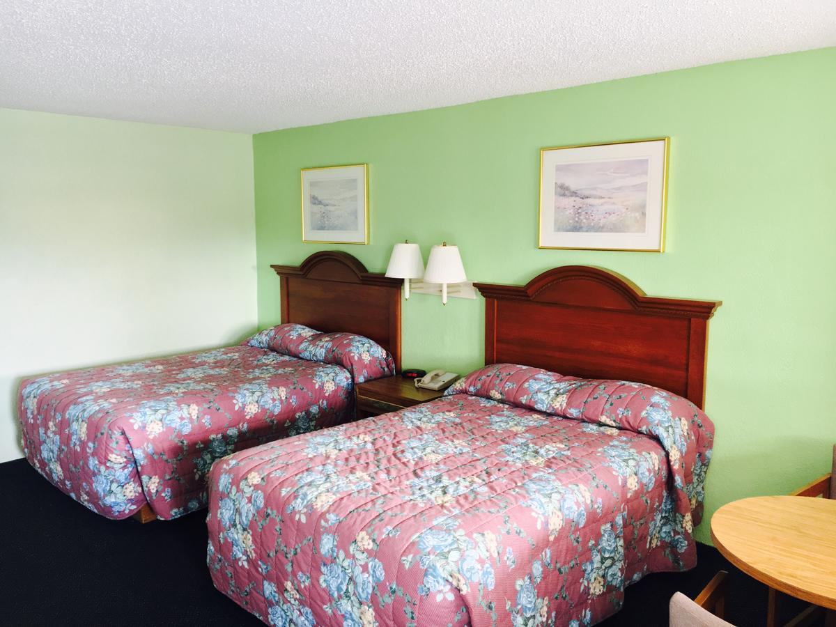Relax Inn Folkston エクステリア 写真