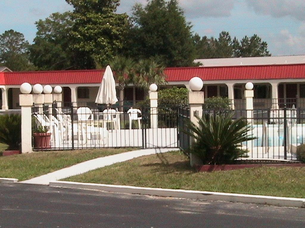 Relax Inn Folkston エクステリア 写真